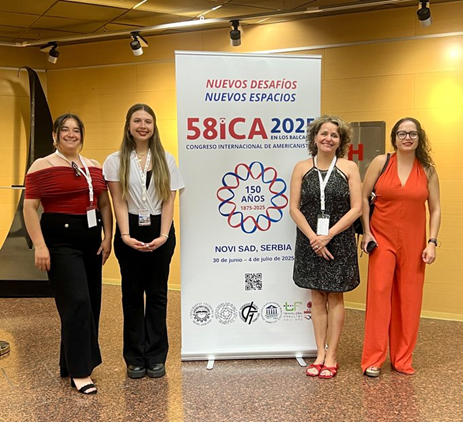 En la fotografía: Hananeel Acevedo, Daniela Cáceres, Dra. Paulina Astroza y Valesca Benavides.
